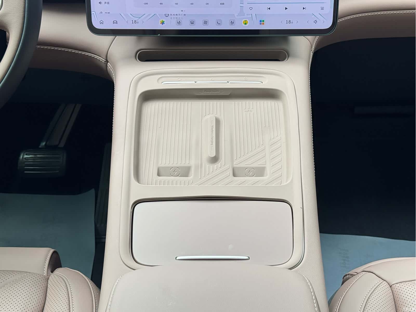 NIO ES6, 2025 25
