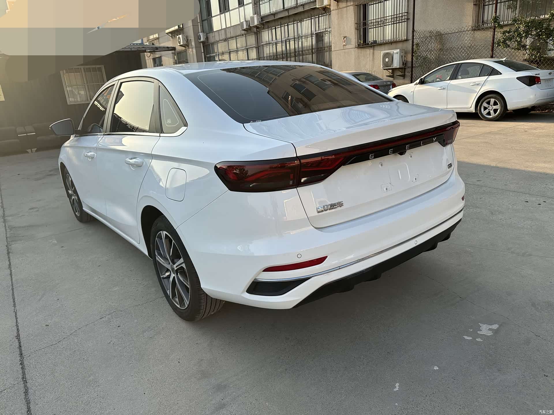 Geely Emgrand, 2021 8