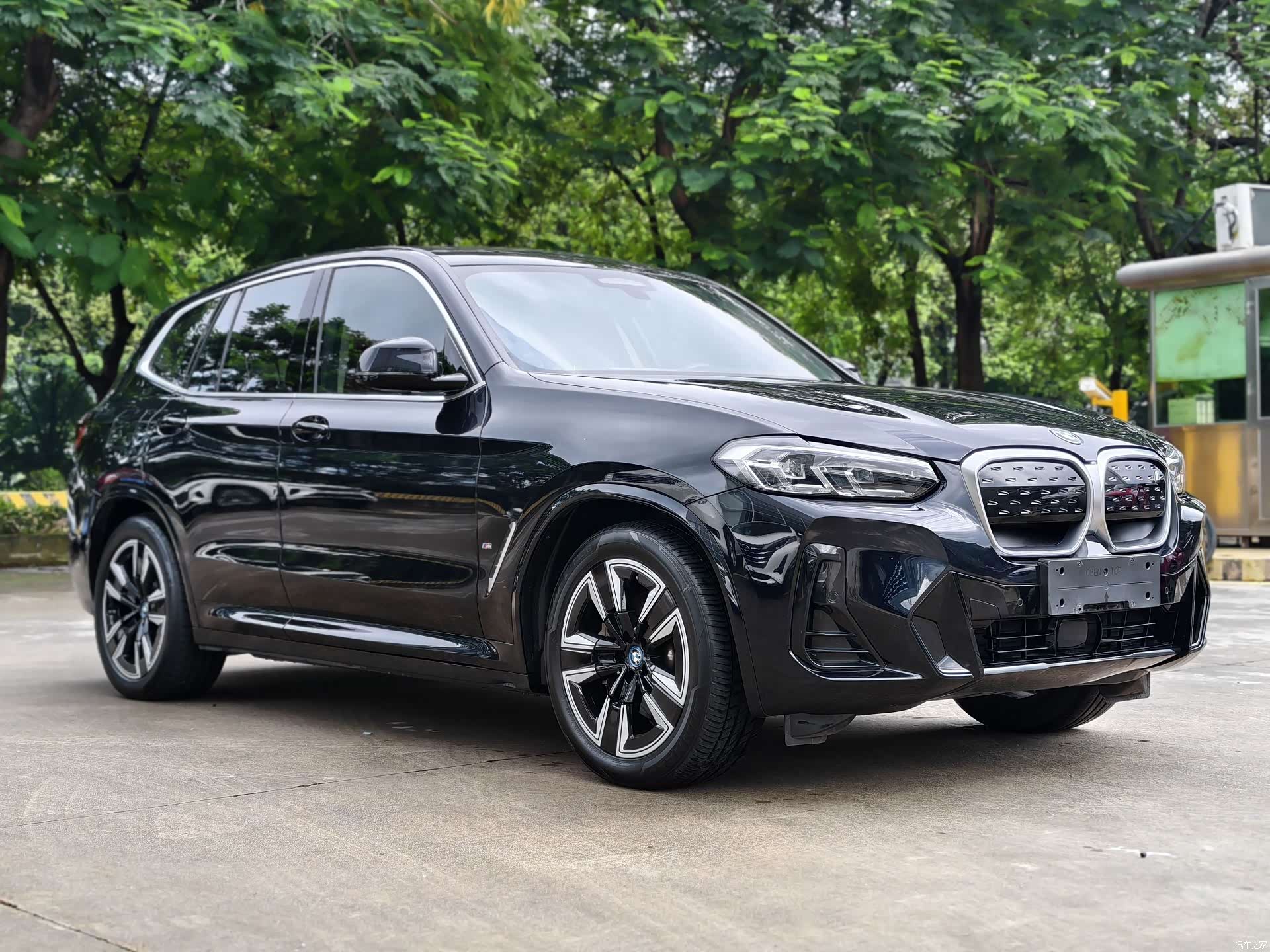 BMW iX3, 2024 4