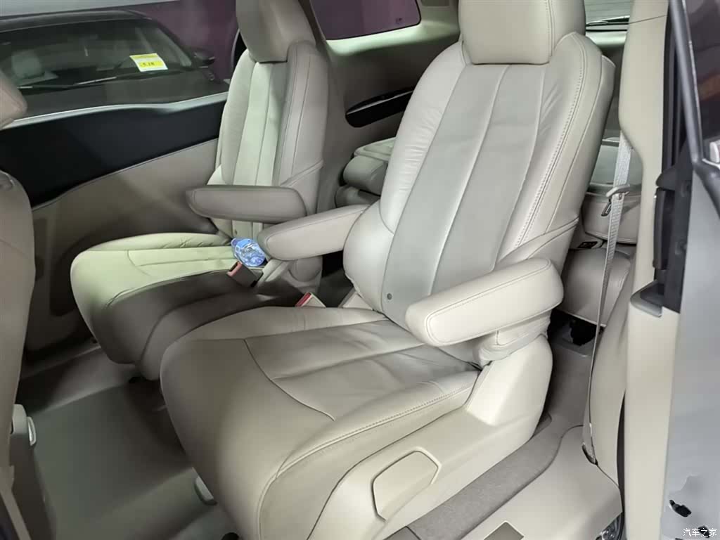 Buick GL8, 2018 17