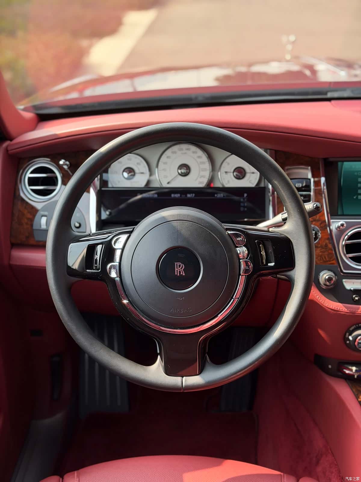 Rolls-Royce Ghost, 2016 29