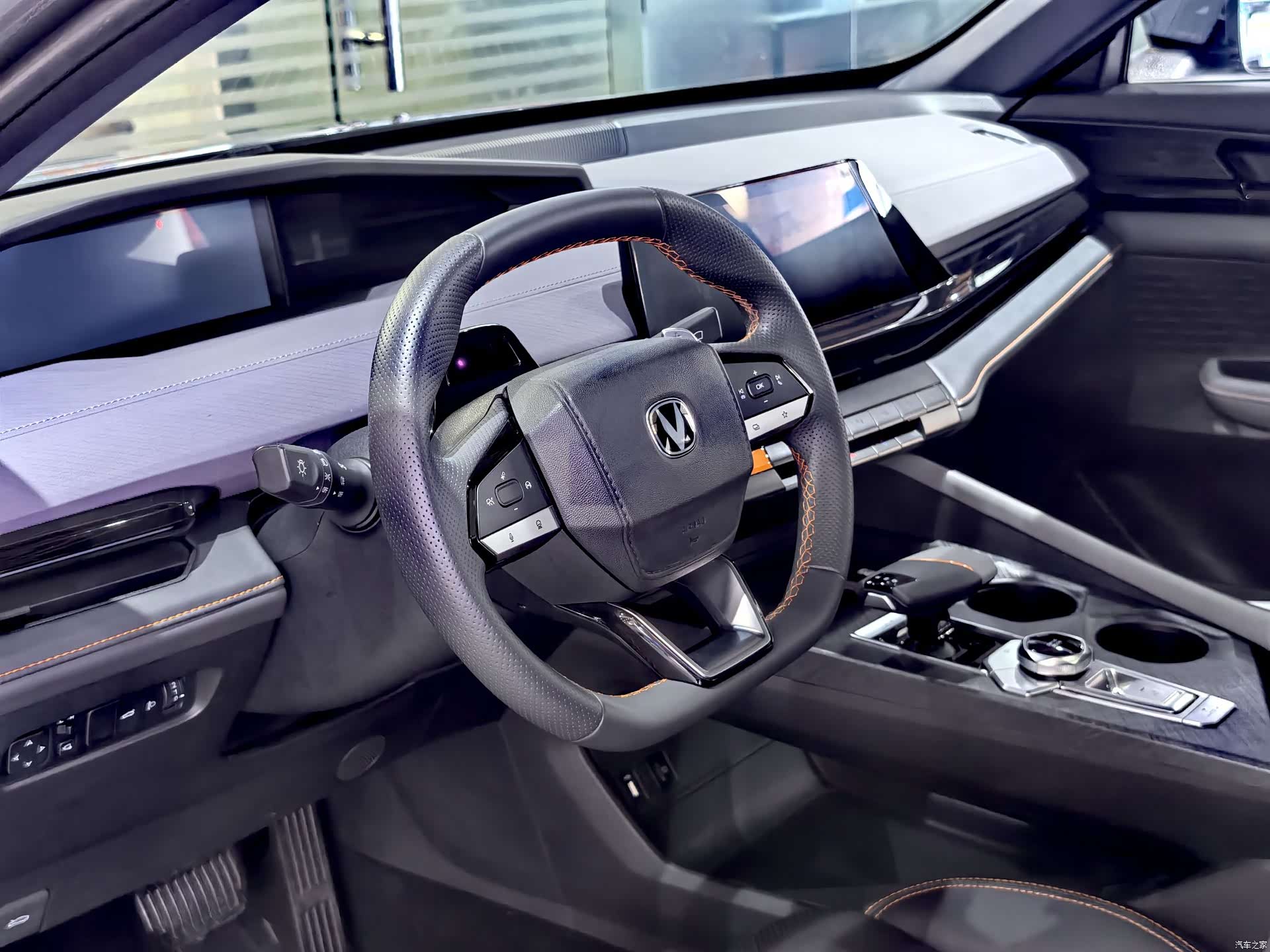 Changan UNI-V, 2022 8