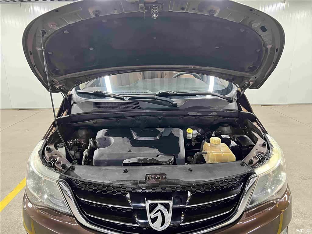 Wuling 730, 2016 18