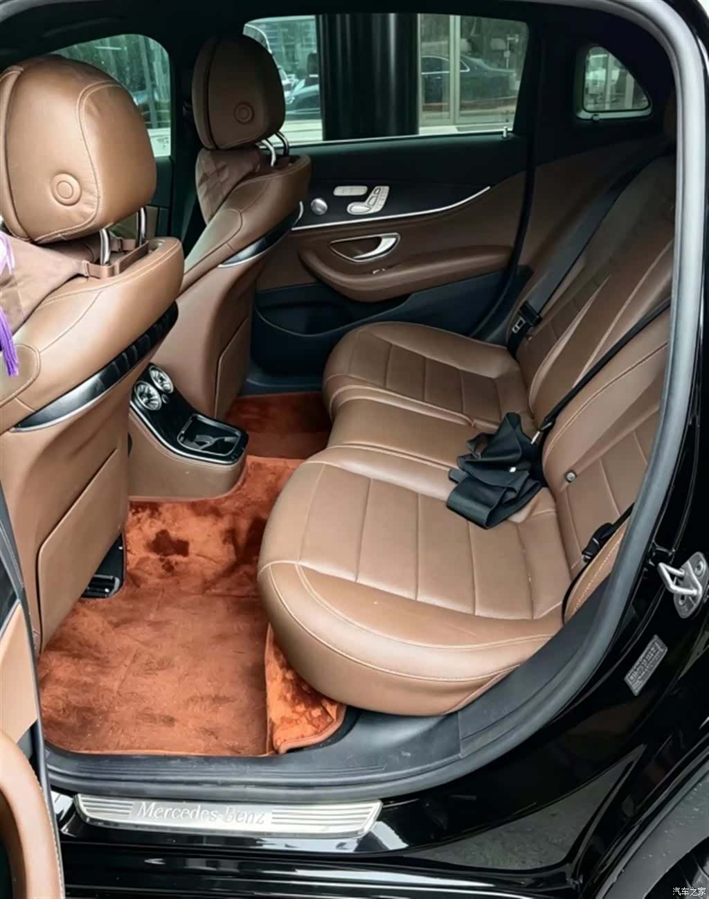 Mercedes-Benz E-Class, 2021 4