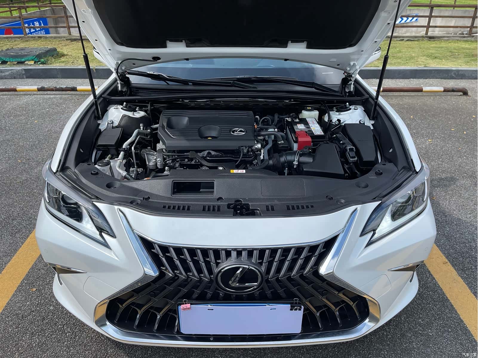 Lexus ES, 2024 24