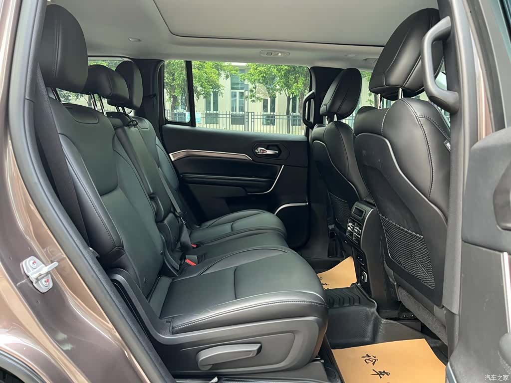Jeep V, 2019 19