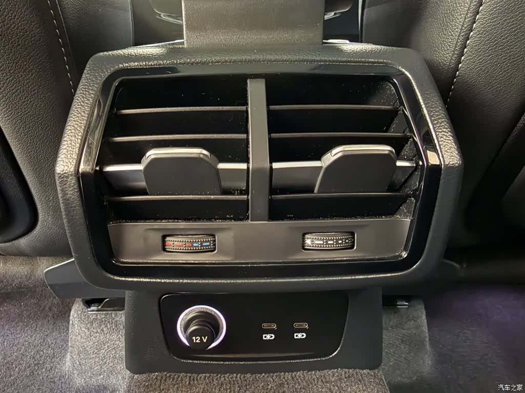 Audi Q3, 2023 19