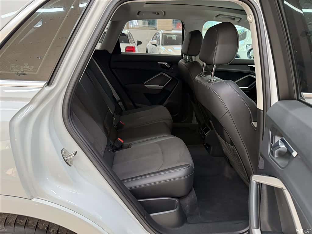 Audi Q3, 2023 22