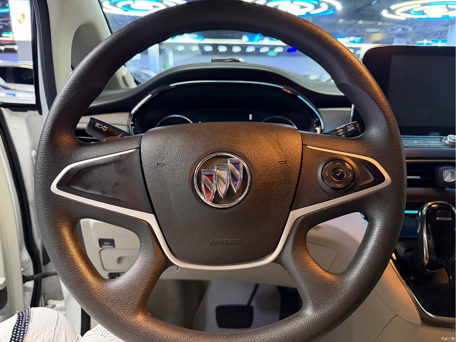 Buick GL8, 2022 11