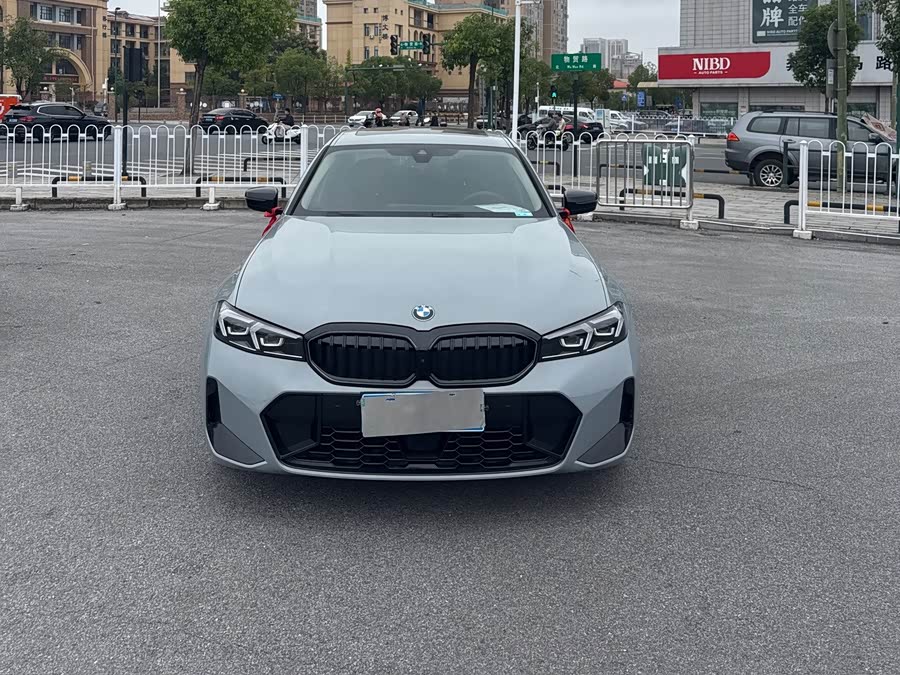 BMW 3 Series 2025, фото 1