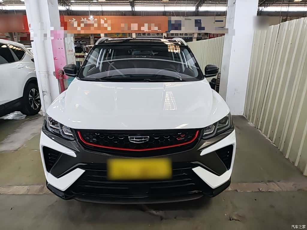 Geely Coolray, 2022 3