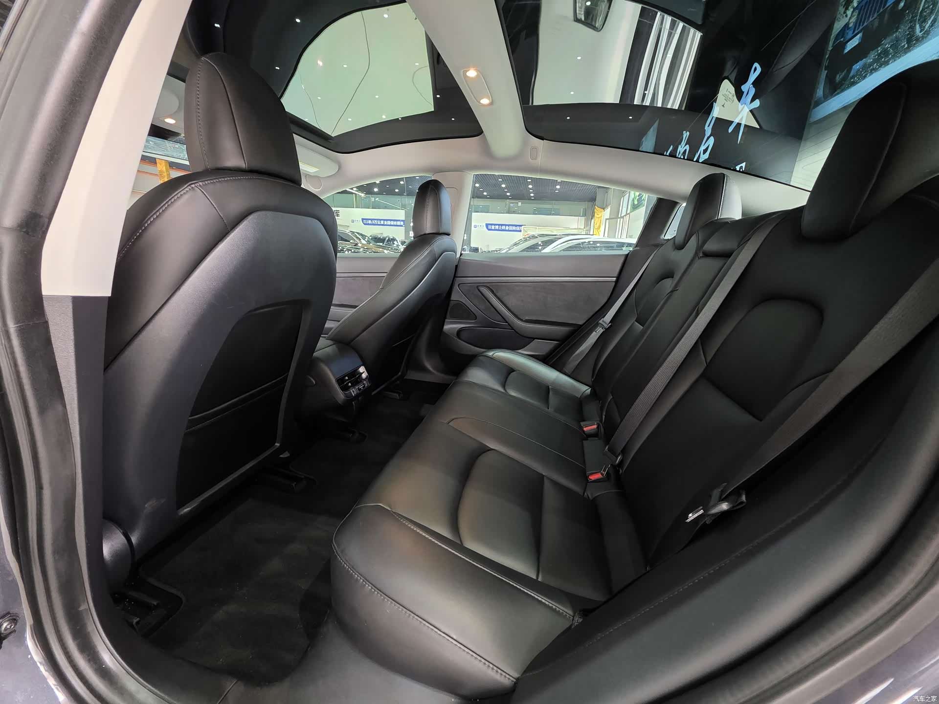 Tesla Model 3, 2020 12