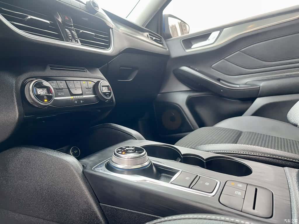 Ford Focus, 2020 13