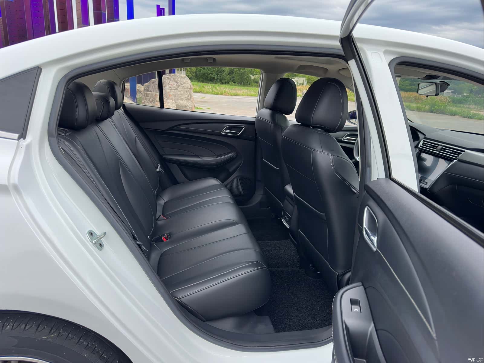 Roewe i5, 2019 11