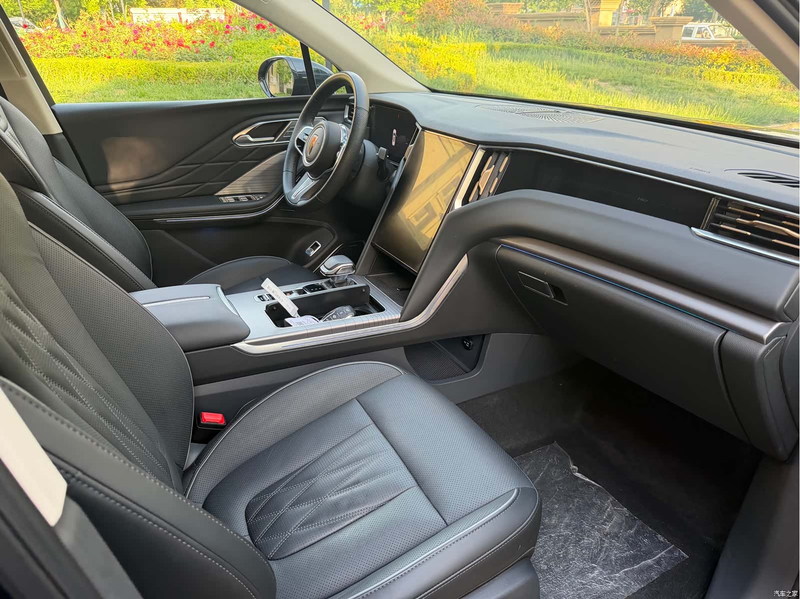 Hongqi HS7, 2024 9