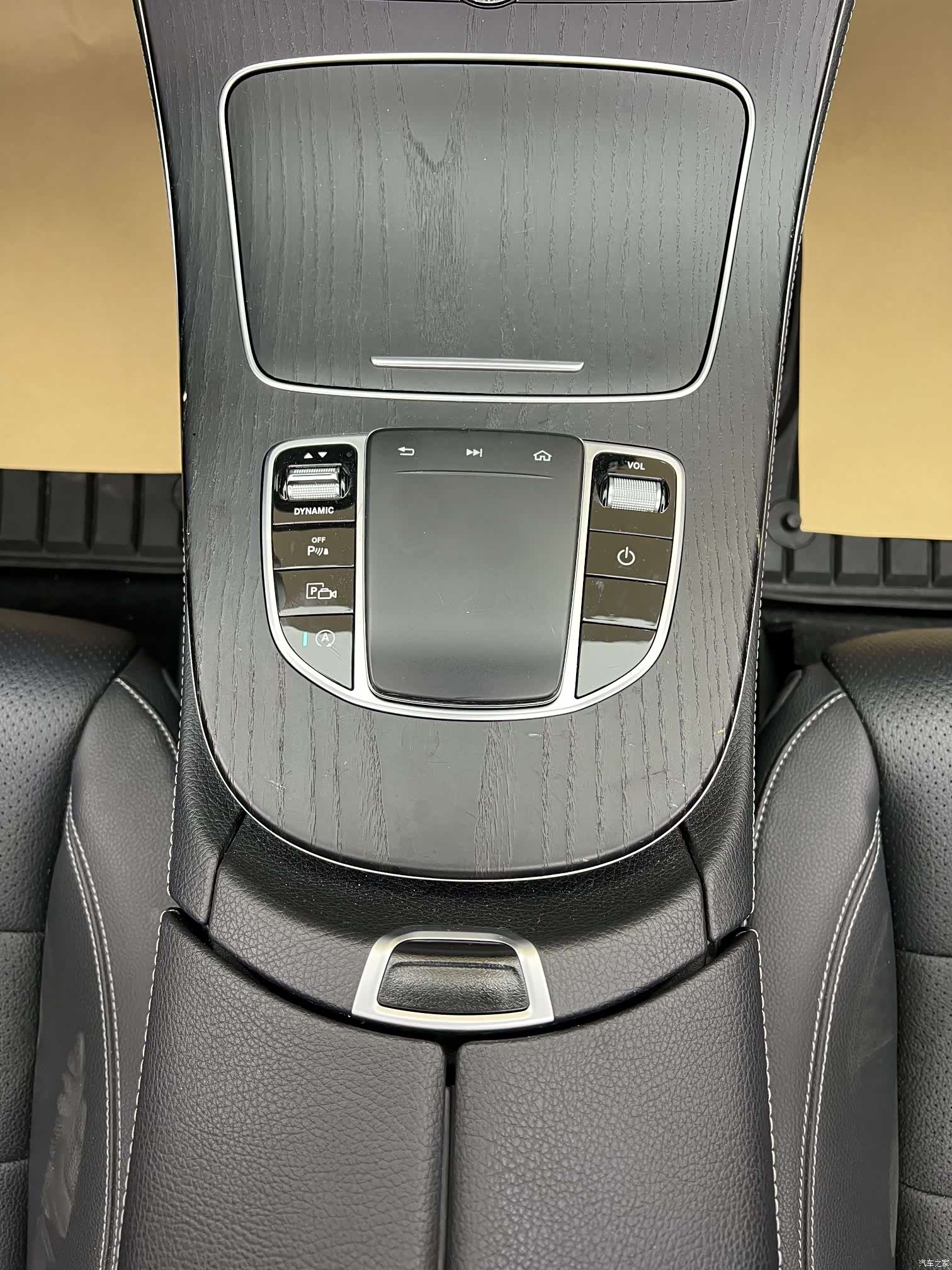 Mercedes-Benz E-Class, 2019 24