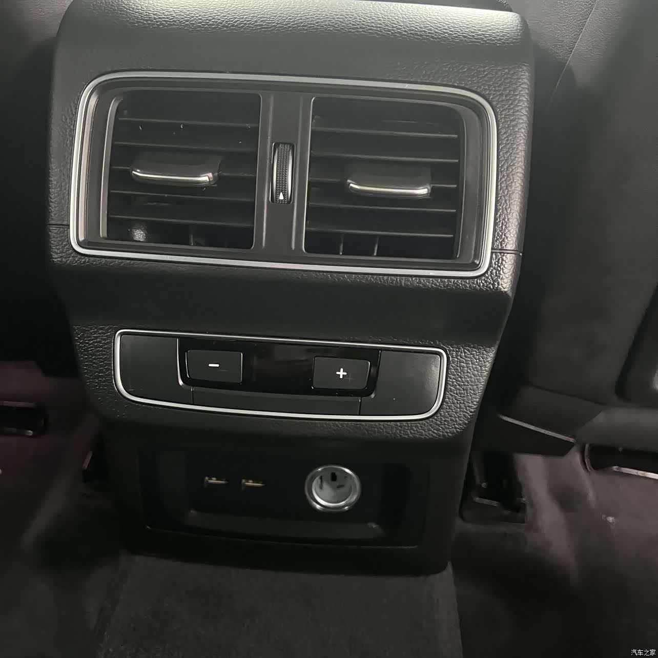 Audi Q5L, 2022 30