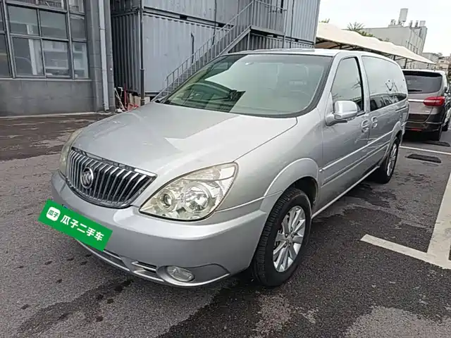 Buick GL8 2015 — купить из Китая под заказ