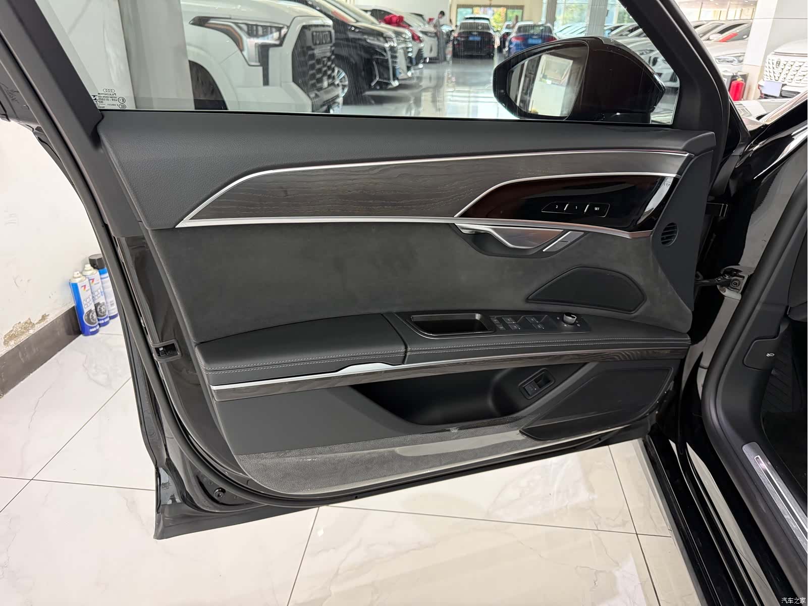 Audi A8L, 2023 все фото