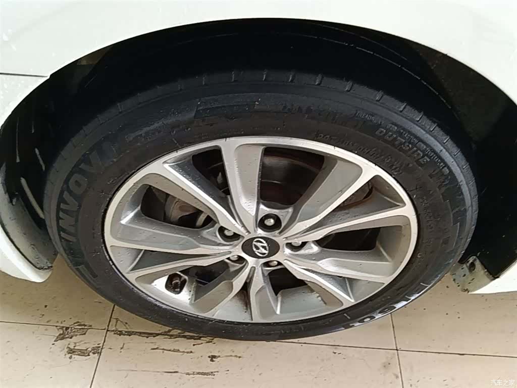 Hyundai Sonata, 2014 23