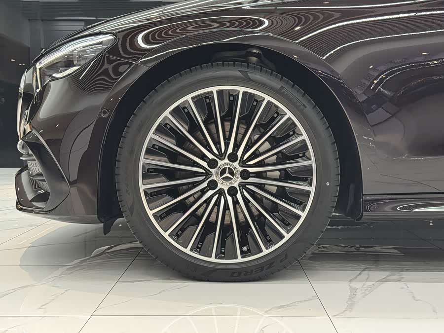 Mercedes-Benz E-Class 2024, фото 14