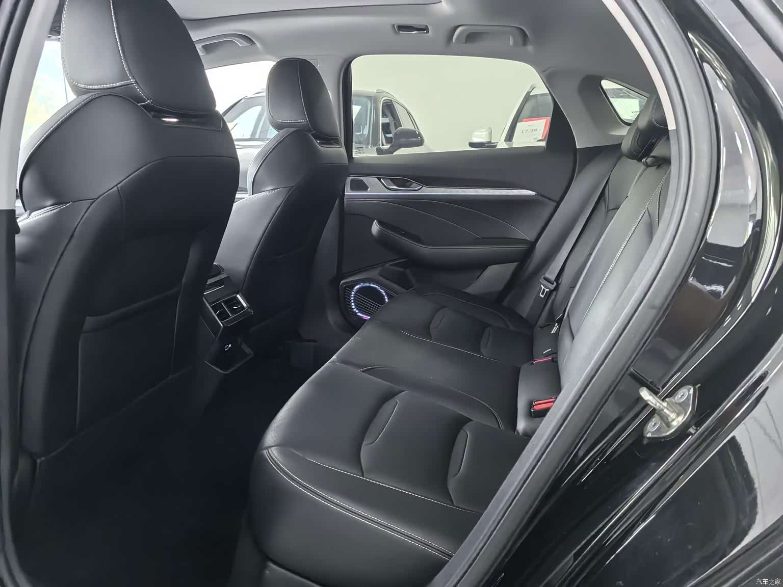 Geely Preface, 2022 18