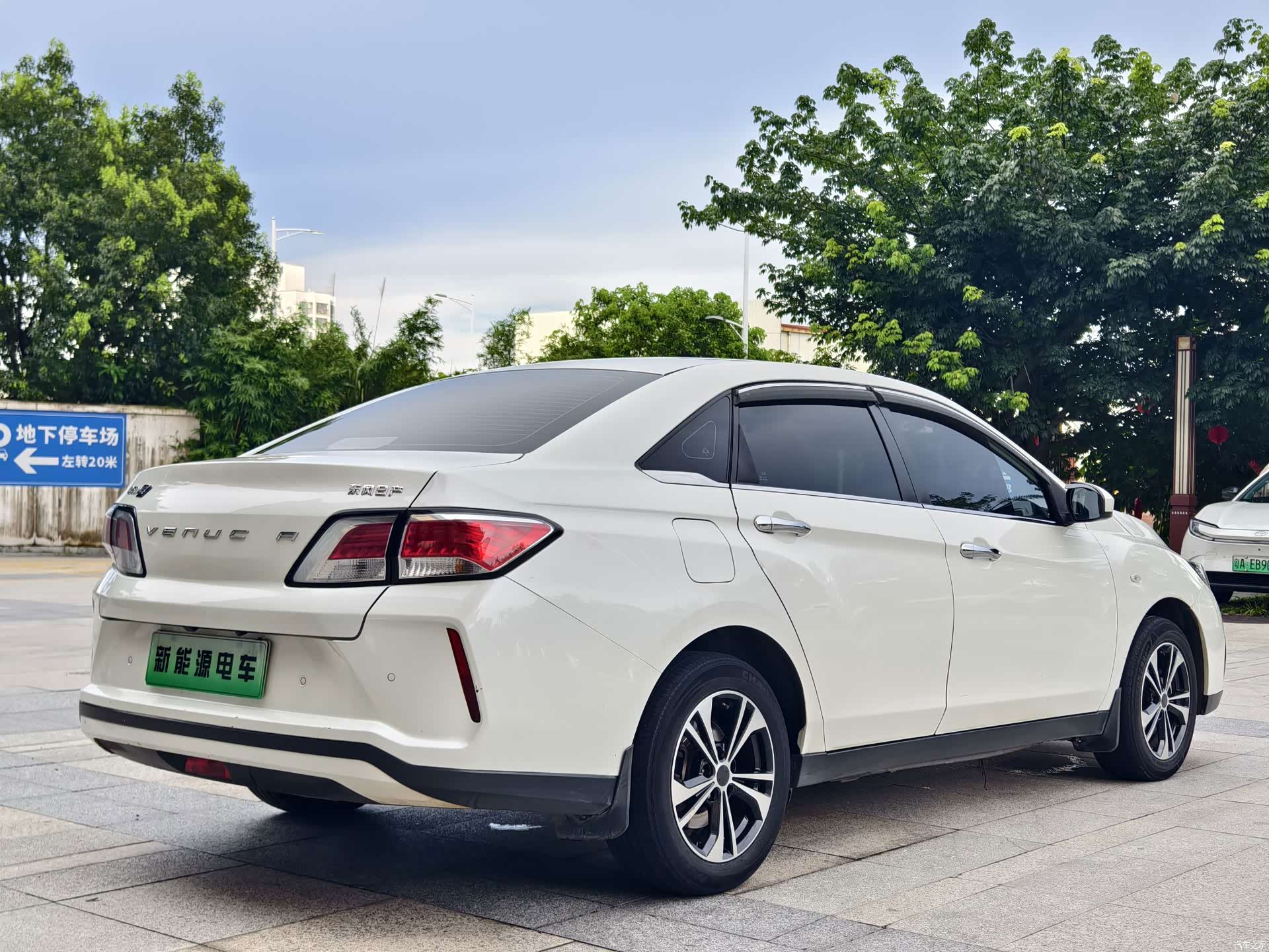Nissan D60EV, 2022 7