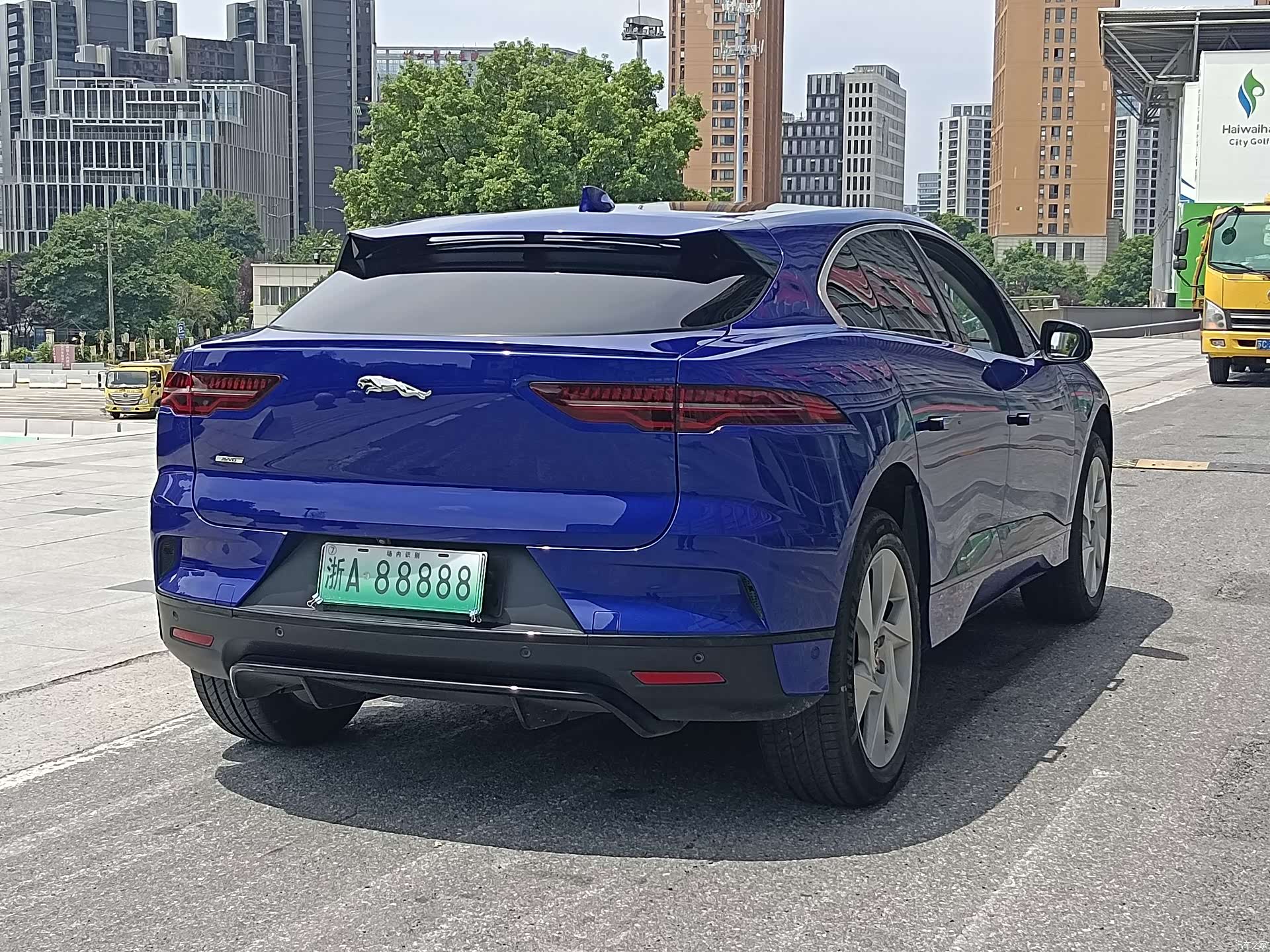 Jaguar I-PACE, 2020 8