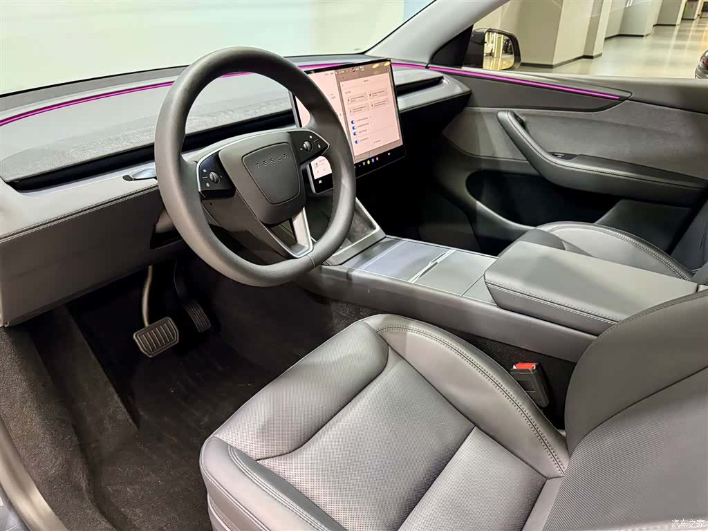 Tesla Model Y, 2025 25