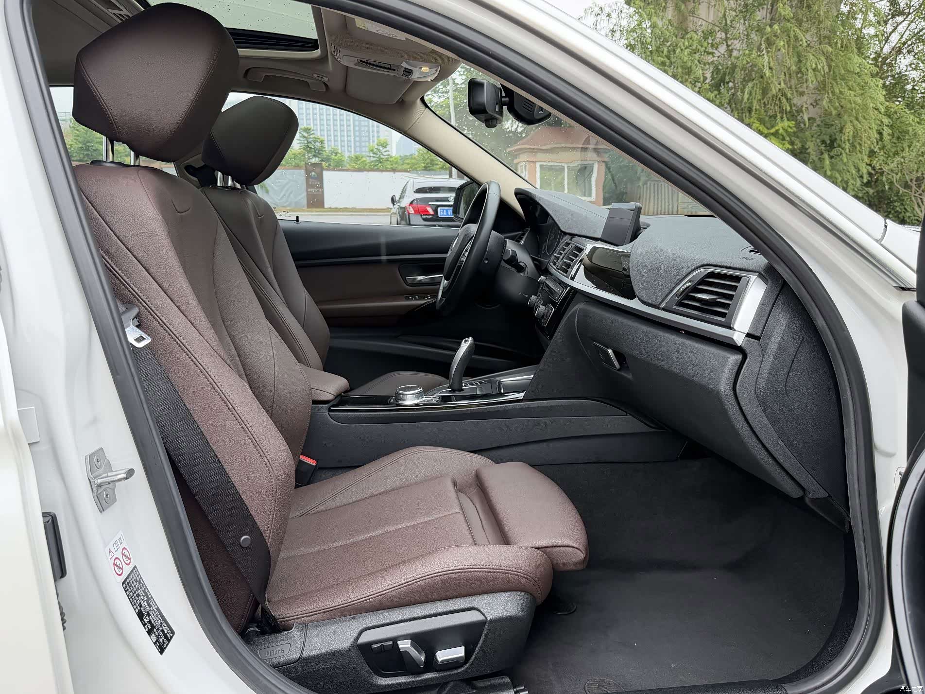 BMW 3 Series, 2019 10