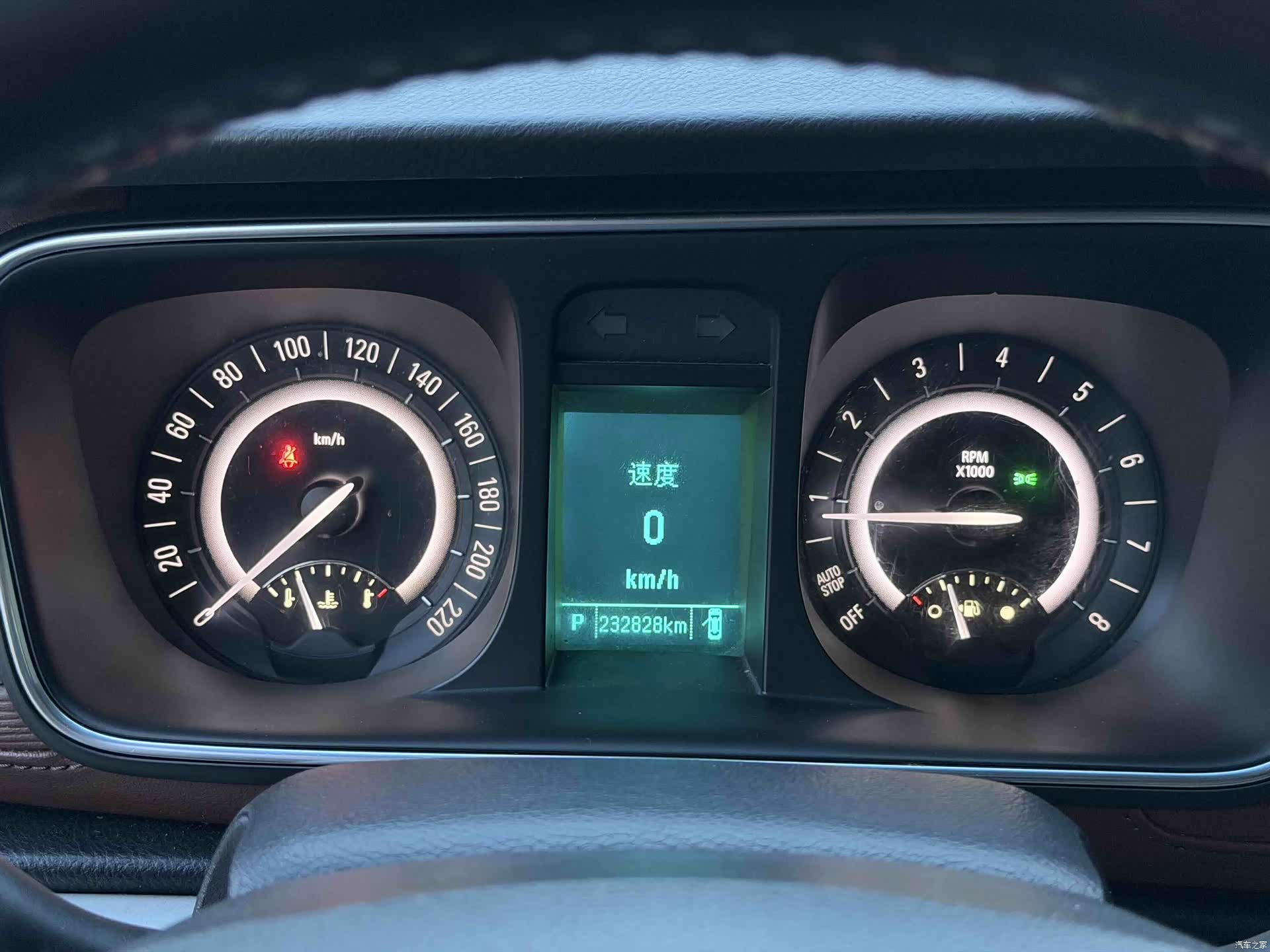Buick GL8, 2017 6