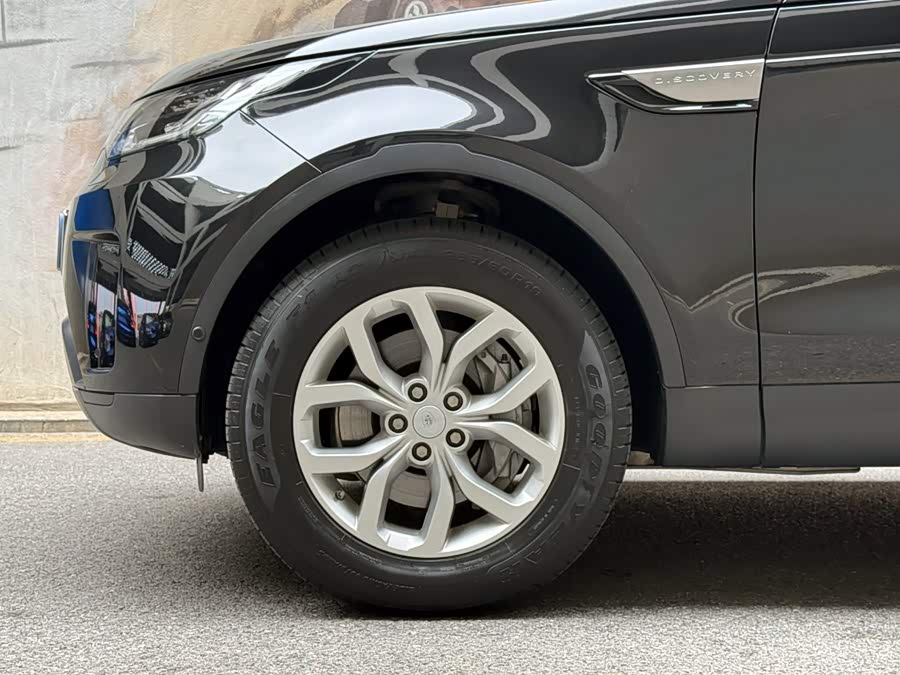 Land Rover Discovery 2019, фото 6