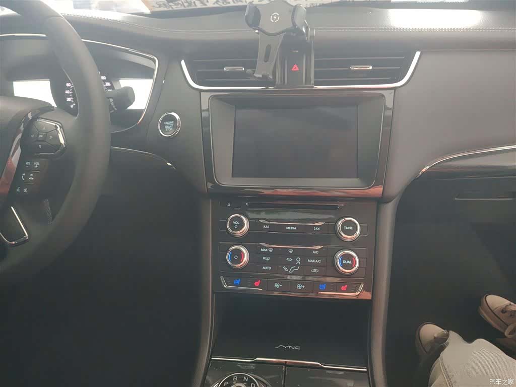 Ford Taurus, 2019 7