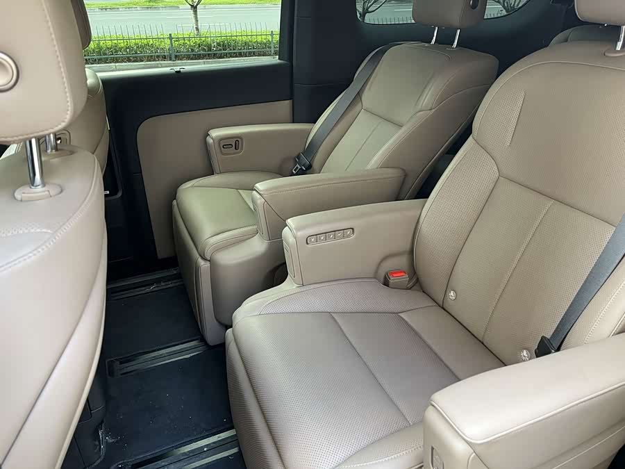 Li Auto MEGA 2025, фото 14