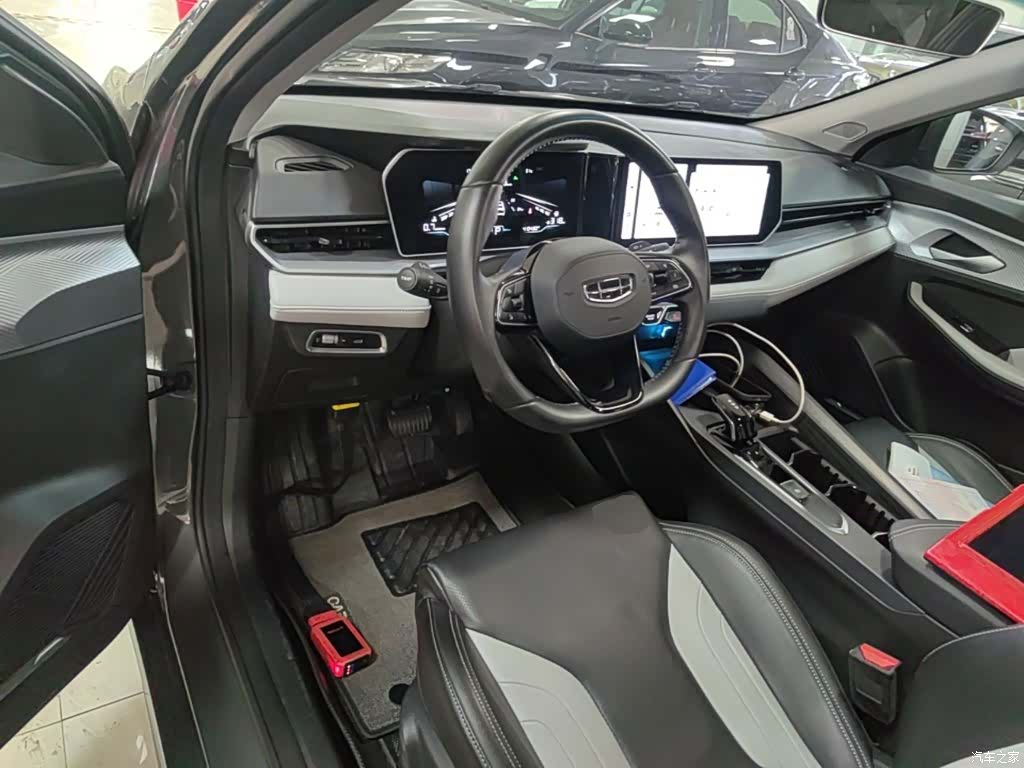 Geely Binray, 2023 10