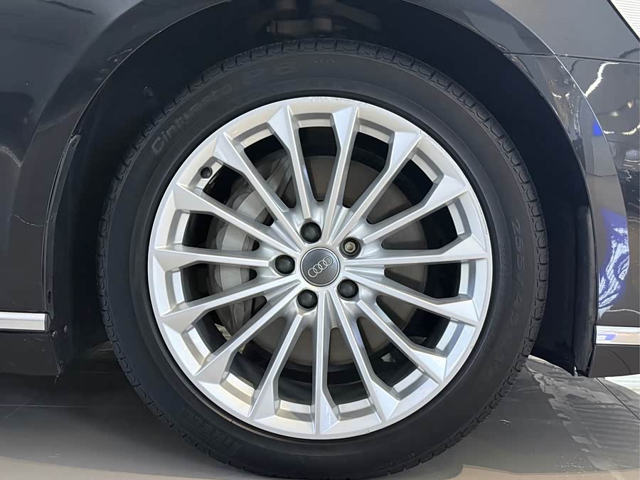 Audi A8 2020, фото 17