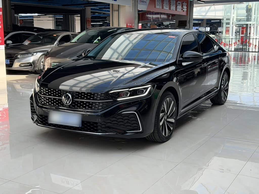 Volkswagen Passat 2022 330TSI Luxury