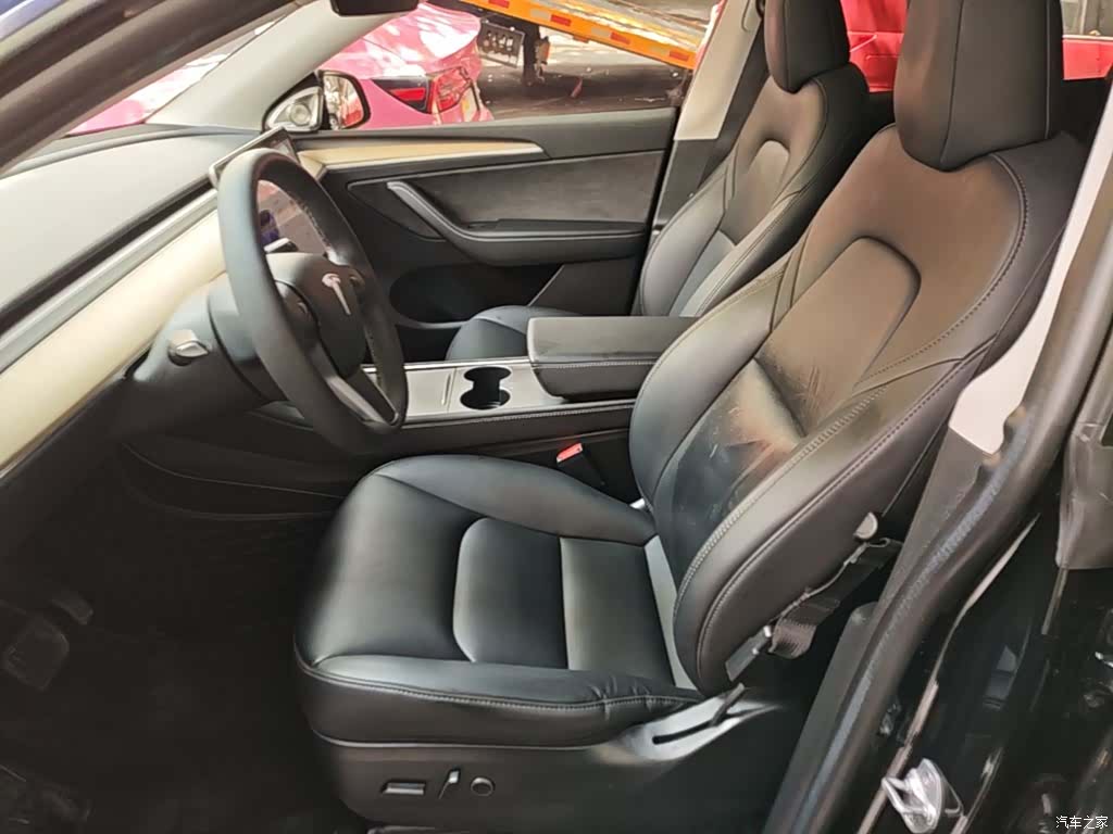 Tesla Model Y, 2022 15