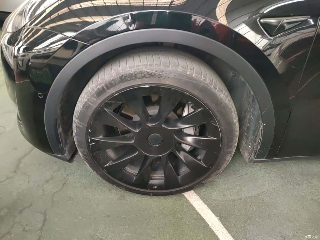 Tesla Model Y, 2021 25