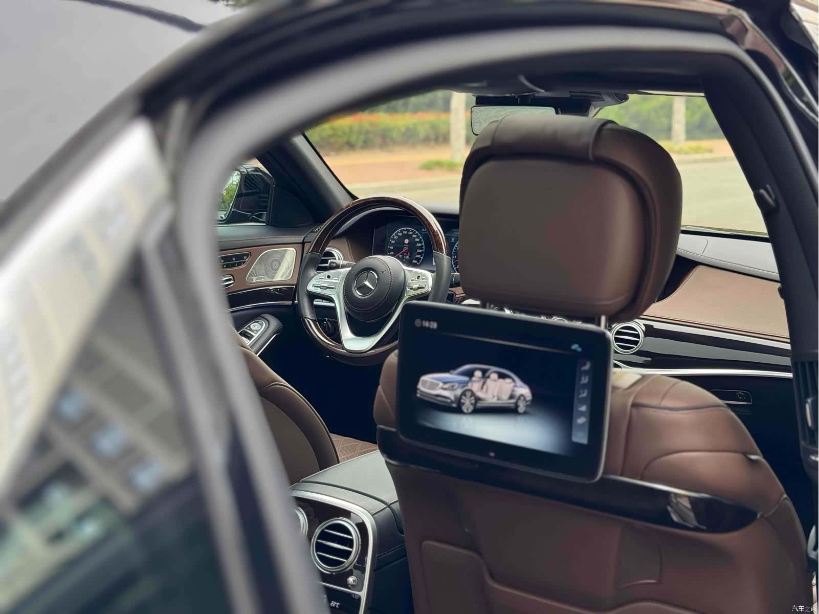 Maybach S-Class, 2019 6