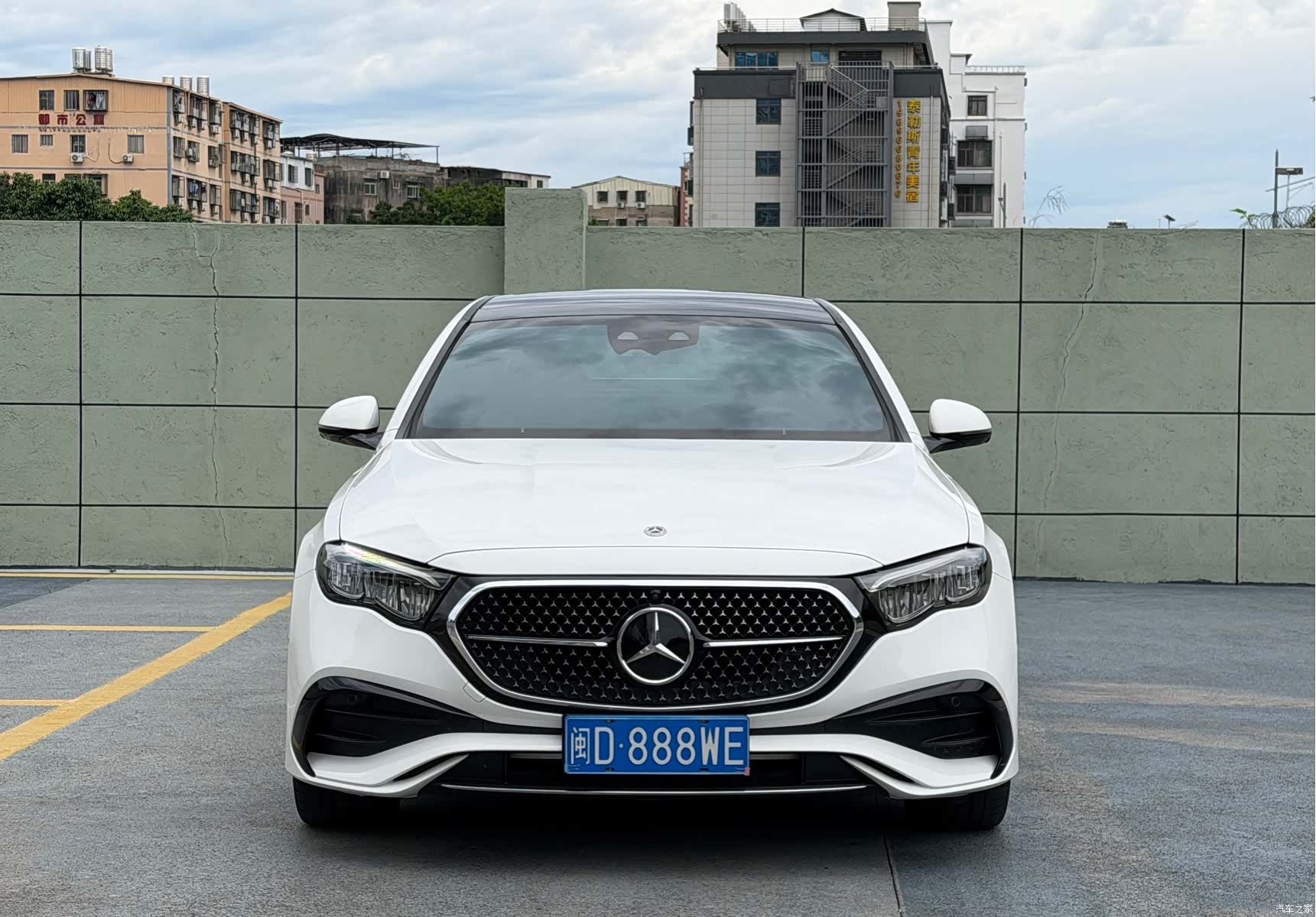 Mercedes-Benz E-Class, 2024 2