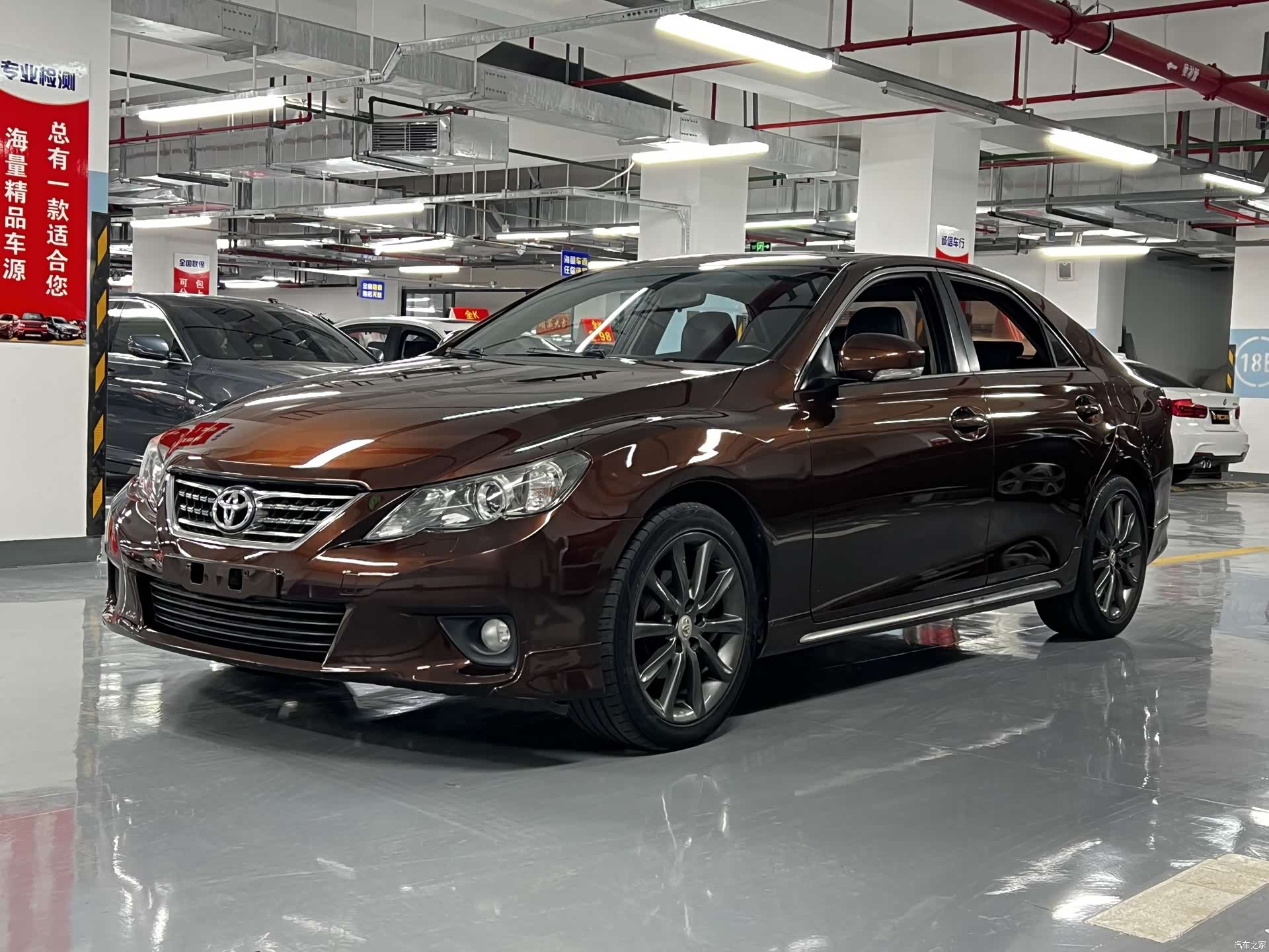 Toyota 2.5V, 2012 1