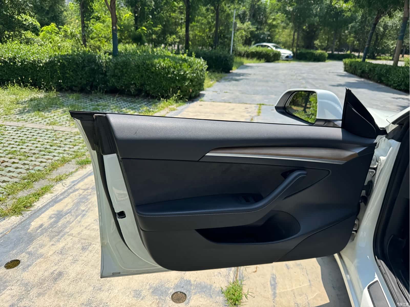 Tesla Model 3, 2022 все фото