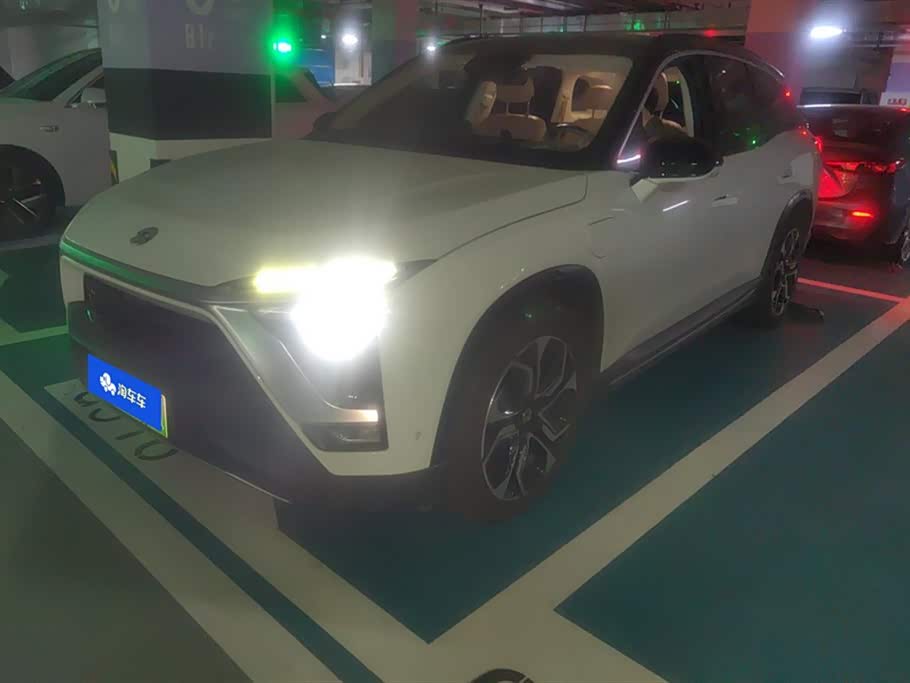 NIO ES8