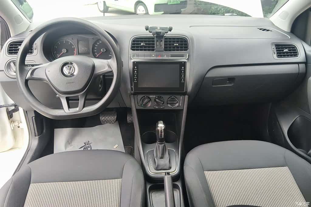 Volkswagen Polo, 2018 12