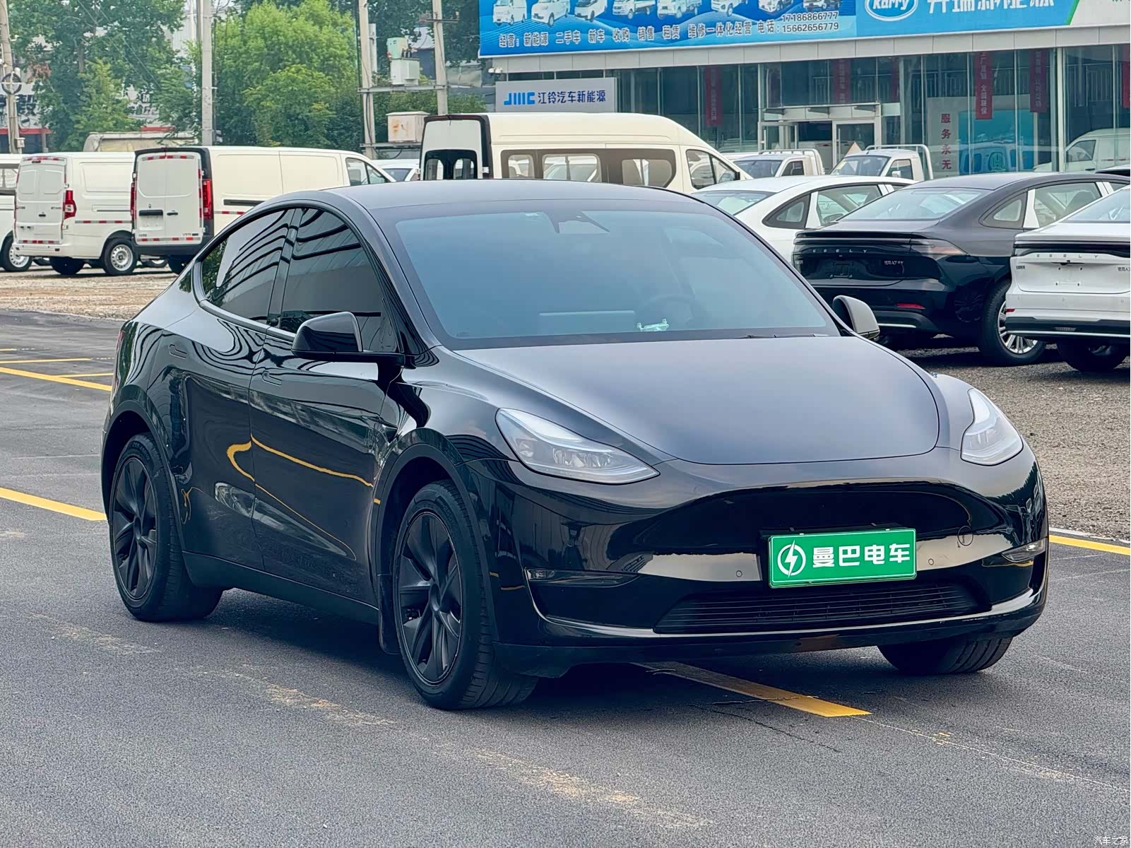 Tesla Model Y, 2023 3