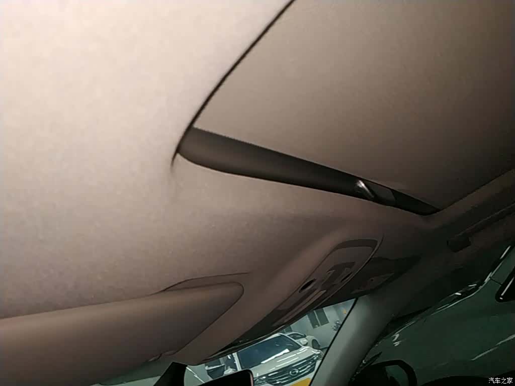 Audi Q2L, 2019 18