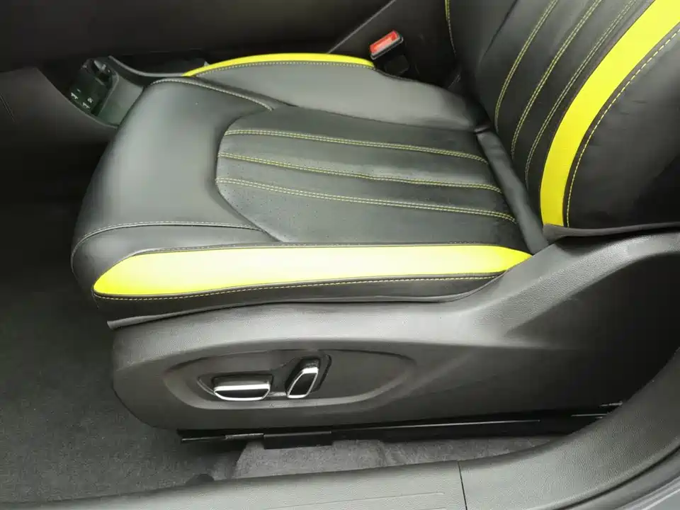 Trumpchi Shadow Leopard