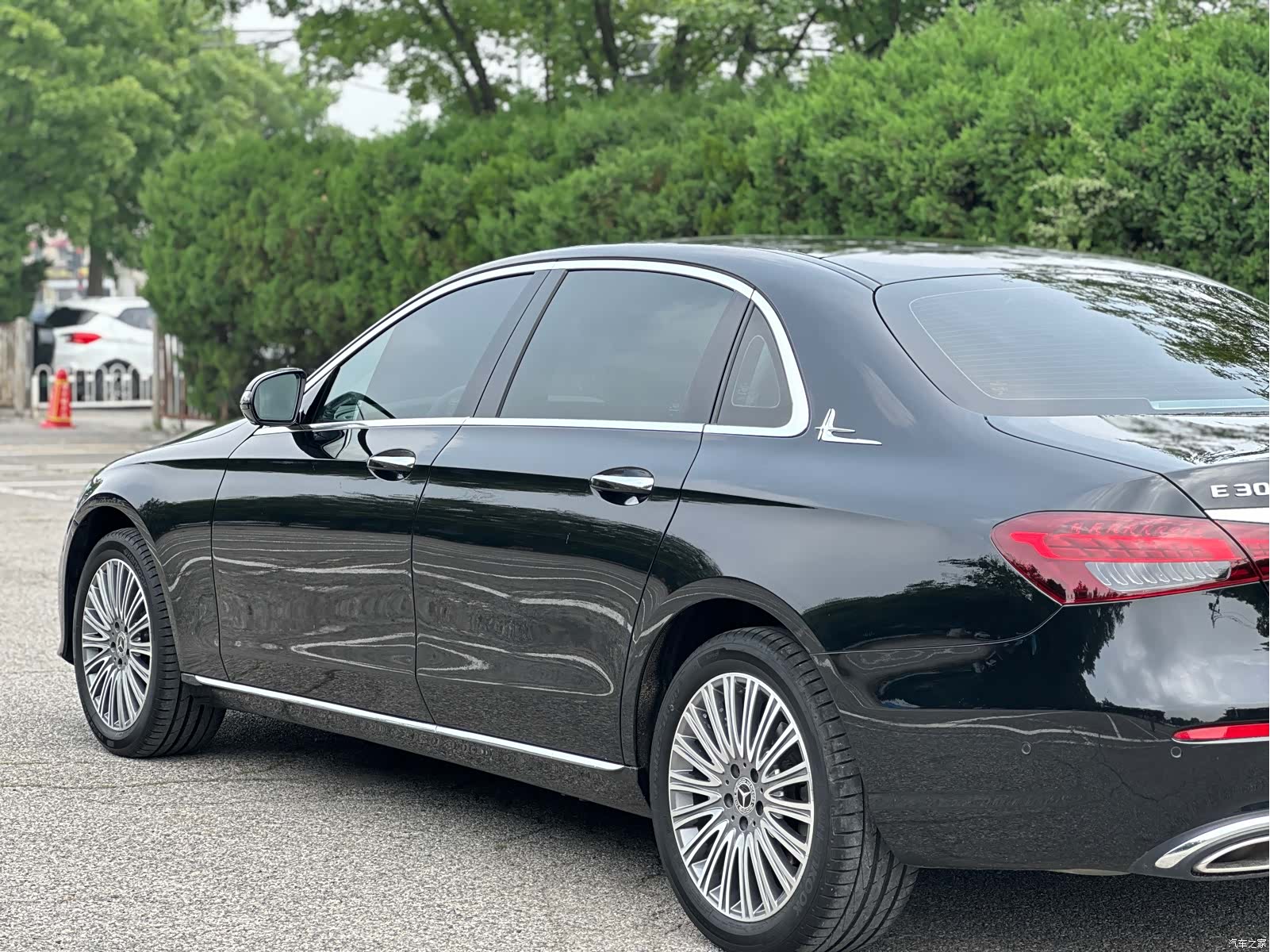 Mercedes-Benz E-Class, 2022 13