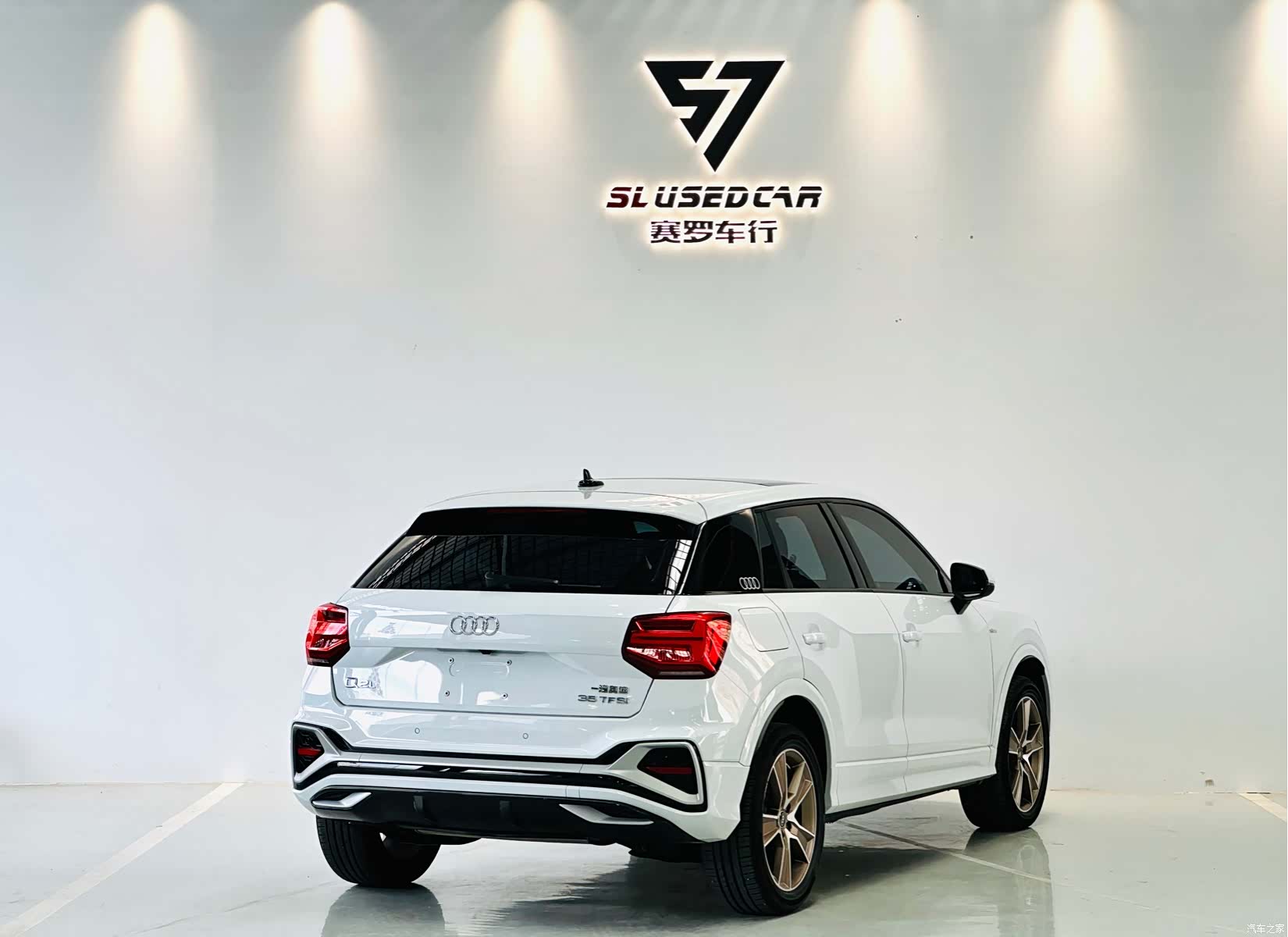 Audi Q2L, 2025 9